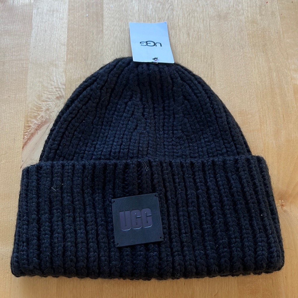 New Ugg beanie